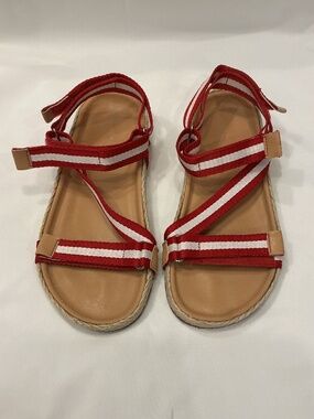 SAKS FIFTH AVENUE Fabiana Flat Sandals (size: 7)